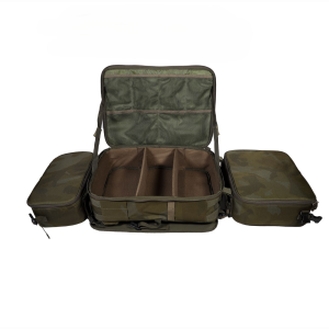 Ein Angelrucksack mit Kühltasche